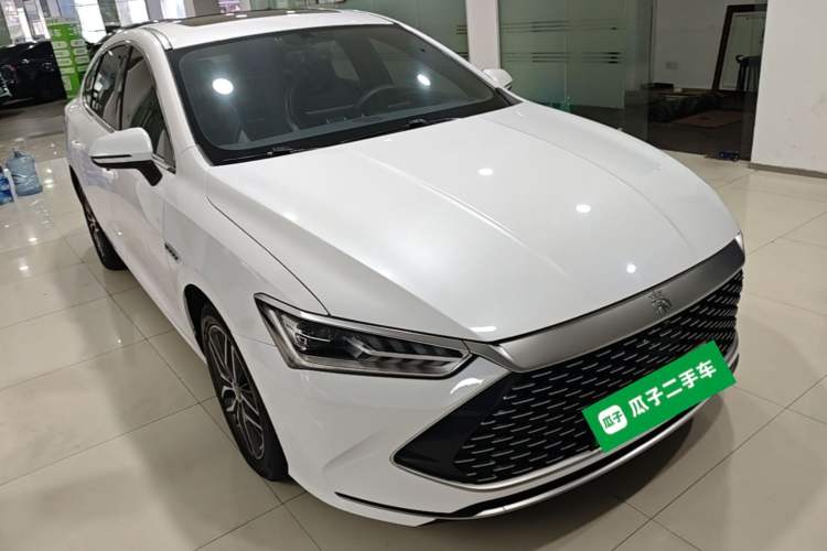 Used BYD Qin PLUS 2021 DM-i 55KM Flagship Model Front Right 45 Deg
