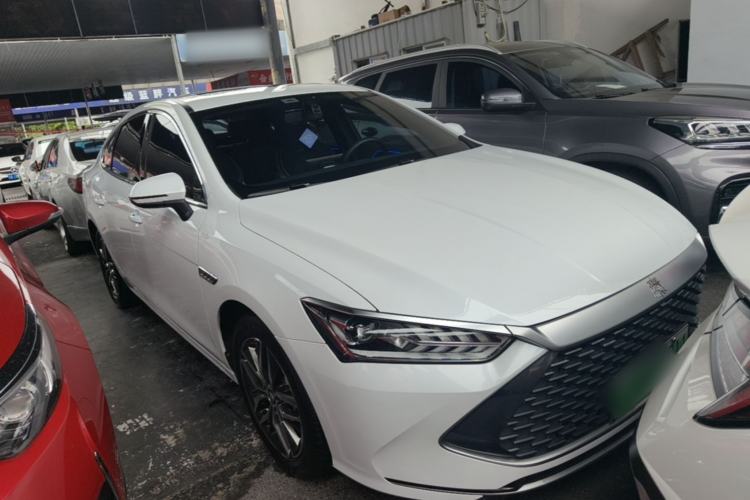 Used BYD Qin PLUS 2021 DM-i 55KM Flagship Model Front Right 45 Deg