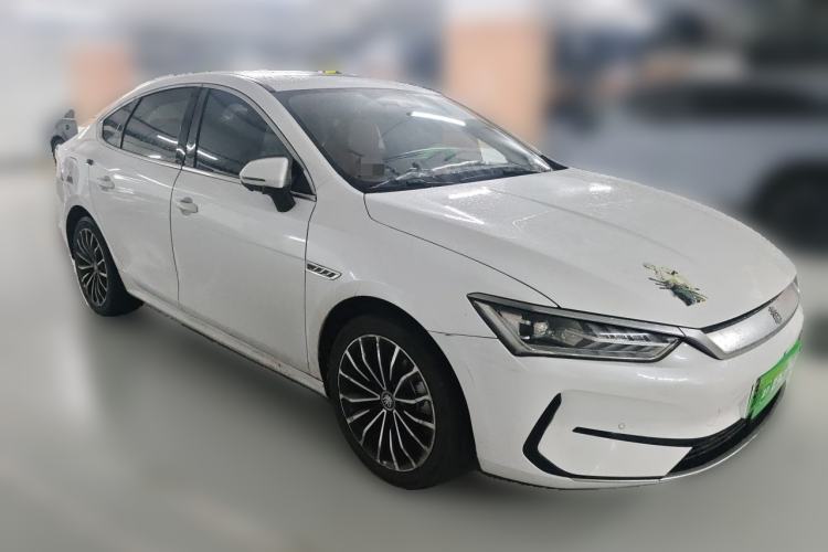 Used BYD Qin PLUS 2021 EV 600KM Flagship Model Front Right 45 Deg