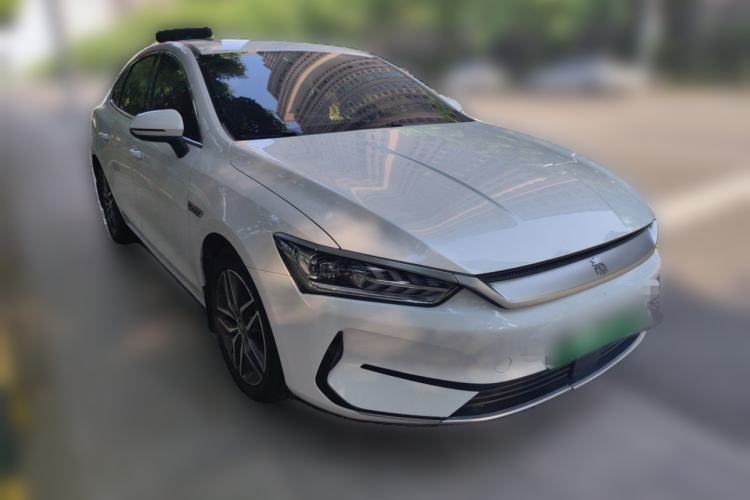 Used BYD Qin PLUS 2021 EV 500KM Luxury Model Front Right 45 Deg