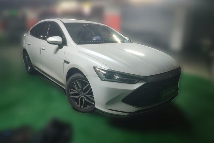 Used BYD Qin PLUS 2021 DM-i 55KM Flagship Model Front Right 45 Deg