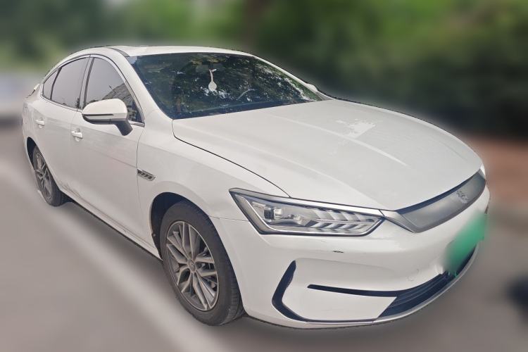 Used BYD Qin PLUS 2021 EV 400KM Luxury Model Front Right 45 Deg