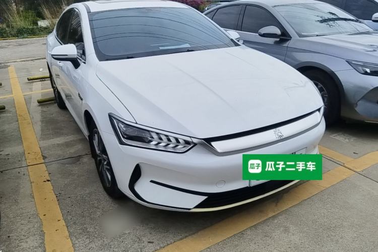 Used BYD Qin PLUS 2021 EV 500KM Luxury Model Front Right 45 Deg