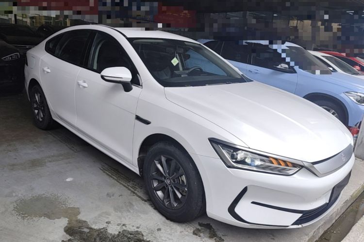 Used BYD Qin PLUS 2021 EV 400KM Leading Comfort Edition Front Right 45 Deg