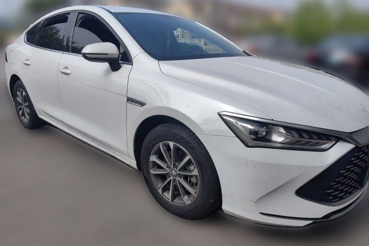 Used BYD Qin PLUS 2021 DM-i 55KM Prestige Model Front Right 45 Deg