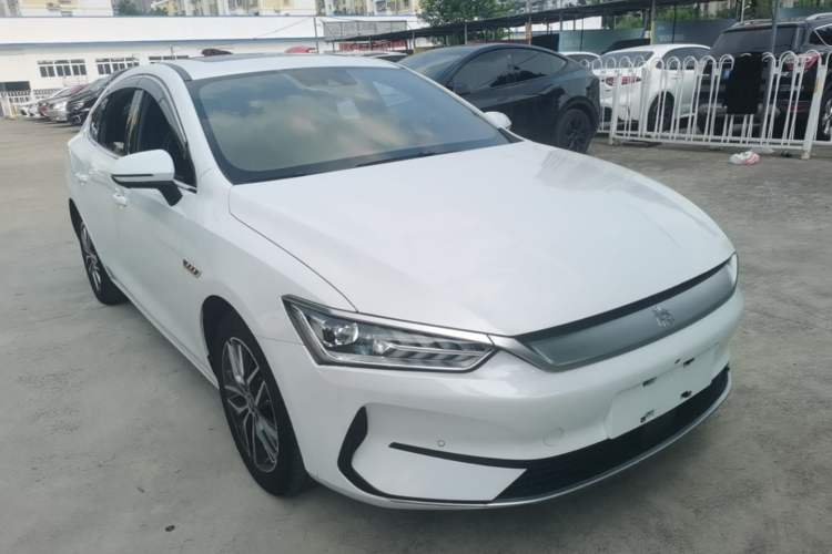 Used BYD Qin PLUS 2021 EV 500KM Premium Model Front Right 45 Deg