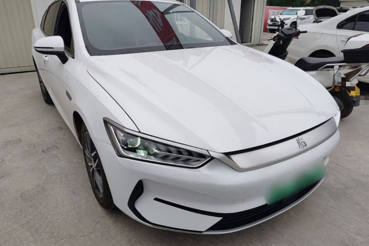 Used BYD Qin PLUS 2021 EV 500KM Luxury Model Front Right 45 Deg
