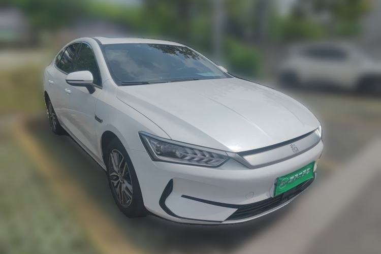 Used BYD Qin PLUS 2021 EV 500KM Luxury Model Front Right 45 Deg