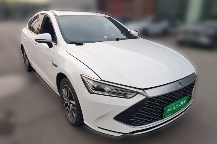 Used BYD Qin PLUS 2021 DM-i 120KM Prestige Model Front Right 45 Deg