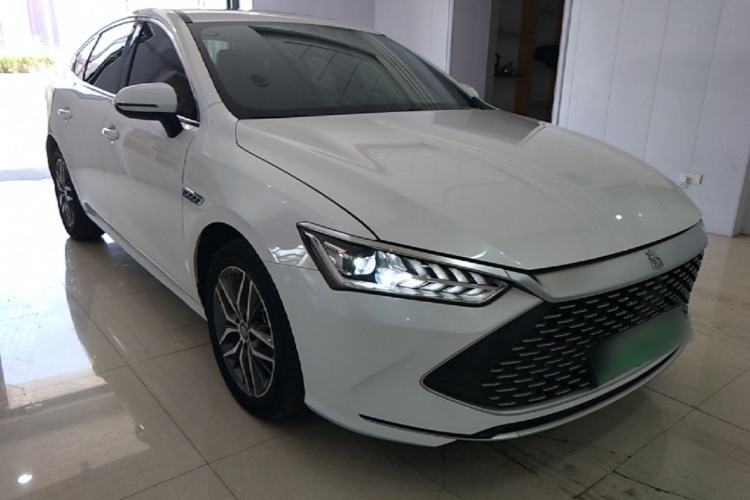 Used BYD Qin PLUS 2021 DM-i 55KM Flagship Model Front Right 45 Deg