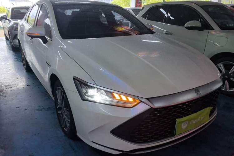 Used BYD Qin PLUS 2021 DM-i 55KM Flagship Model Front Right 45 Deg