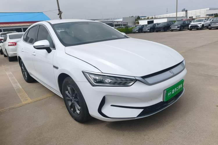 Used BYD Qin PLUS 2021 EV 400KM Leading Comfort Edition Front Right 45 Deg
