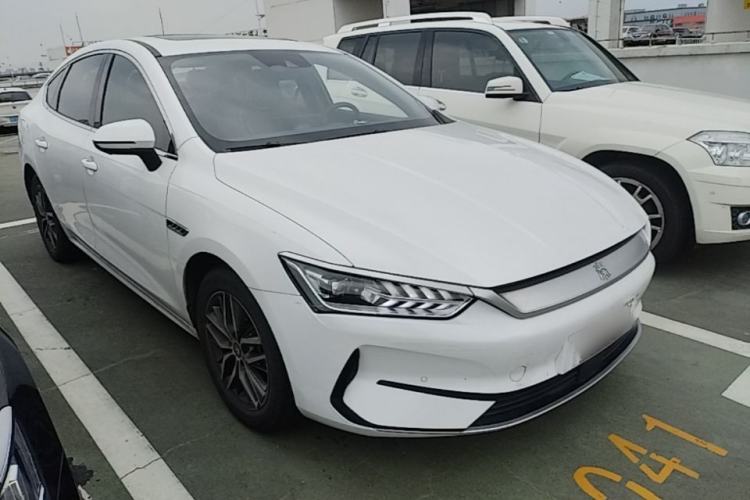 Used BYD Qin PLUS 2021 EV 500KM Premium Model Front Right 45 Deg