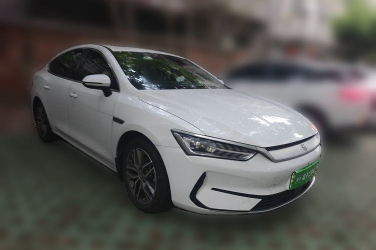 Used BYD Qin PLUS 2021 EV 500KM Luxury Model Front Right 45 Deg