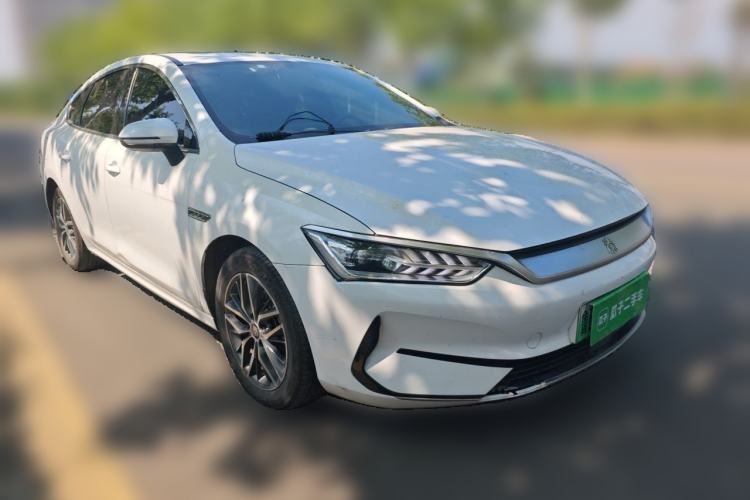 Used BYD Qin PLUS 2021 EV 500KM Luxury Model Front Right 45 Deg
