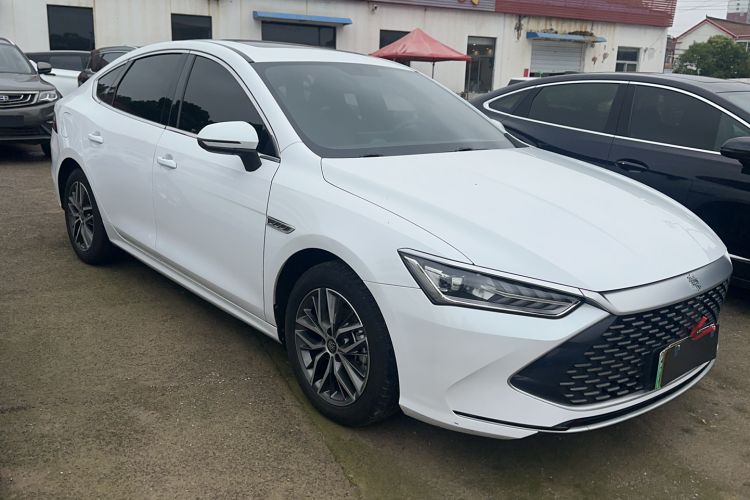 Used BYD Qin PLUS 2021 DM-i 55KM Flagship Model Front Right 45 Deg