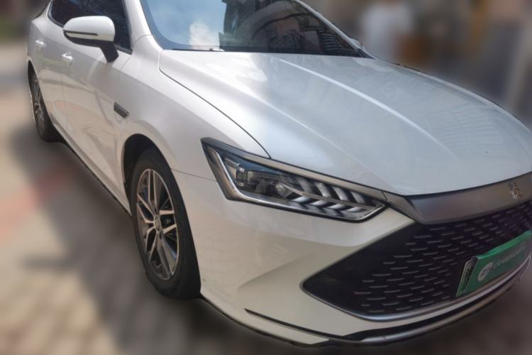 Used BYD Qin PLUS 2021 DM-i 55KM Flagship Model Front Right 45 Deg