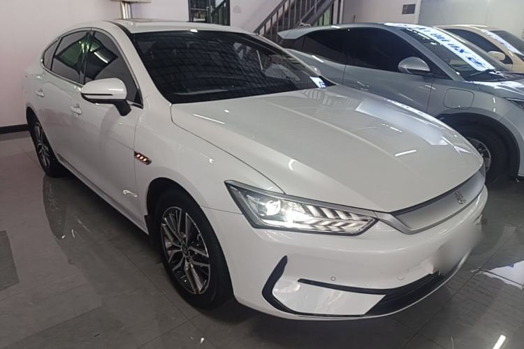 Used BYD Qin PLUS 2021 EV 500KM Premium Model Front Right 45 Deg