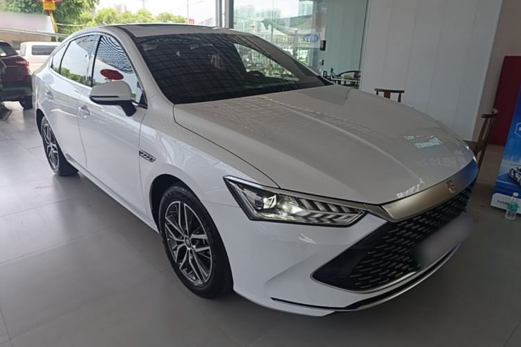 Used BYD Qin PLUS 2021 DM-i 55KM Prestige Model Front Right 45 Deg