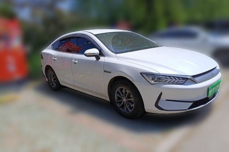 Used BYD Qin PLUS 2021 EV 400KM Leading Comfort Edition Front Right 45 Deg
