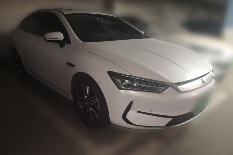 Used BYD Qin PLUS 2021 EV 500KM Premium Model Front Right 45 Deg