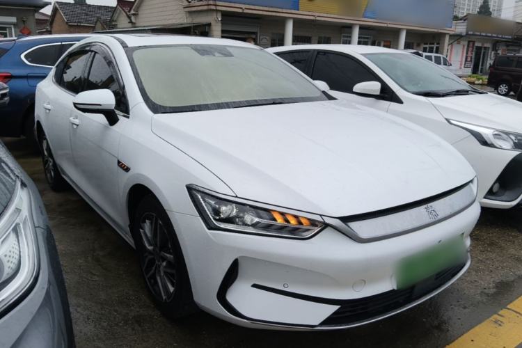 Used BYD Qin PLUS 2021 EV 500KM Premium Model Front Right 45 Deg