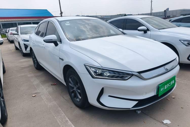 Used BYD Qin PLUS 2021 EV 400KM Leading Comfort Edition Front Right 45 Deg
