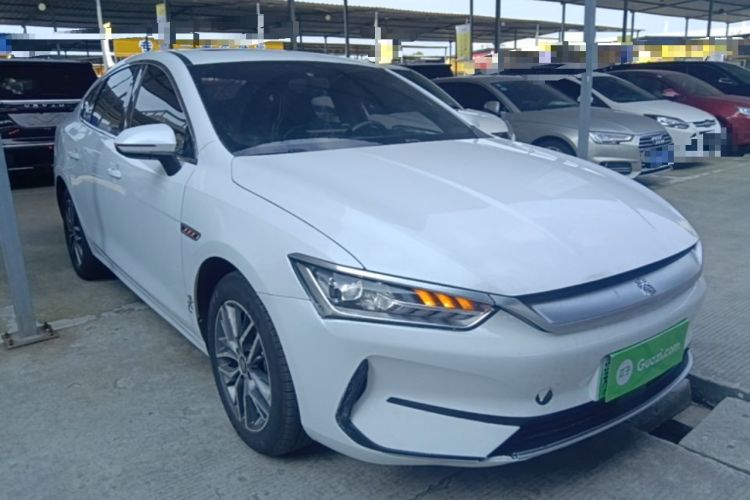 Used BYD Qin PLUS 2021 EV 400KM Luxury Model Front Right 45 Deg