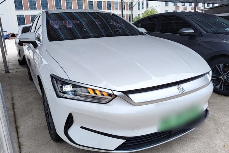 Used BYD Qin PLUS 2021 EV 400KM Luxury Model Front Right 45 Deg