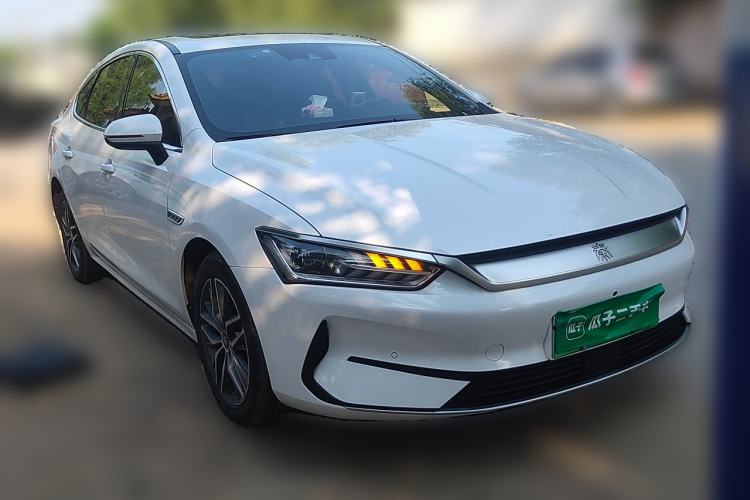 Used BYD Qin PLUS 2021 EV 500KM Premium Model Front Right 45 Deg