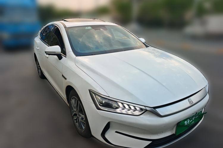 Used BYD Qin PLUS 2021 EV 500KM Premium Model Front Right 45 Deg