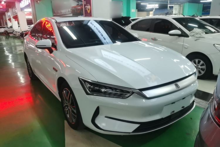 Used BYD Qin PLUS 2021 EV 400KM Luxury Model Front Right 45 Deg
