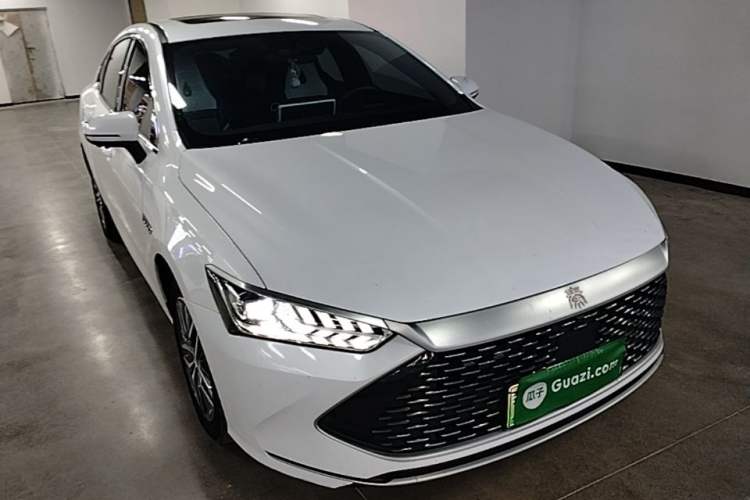 Used BYD Qin PLUS 2021 DM-i 120KM Flagship Model Front Right 45 Deg