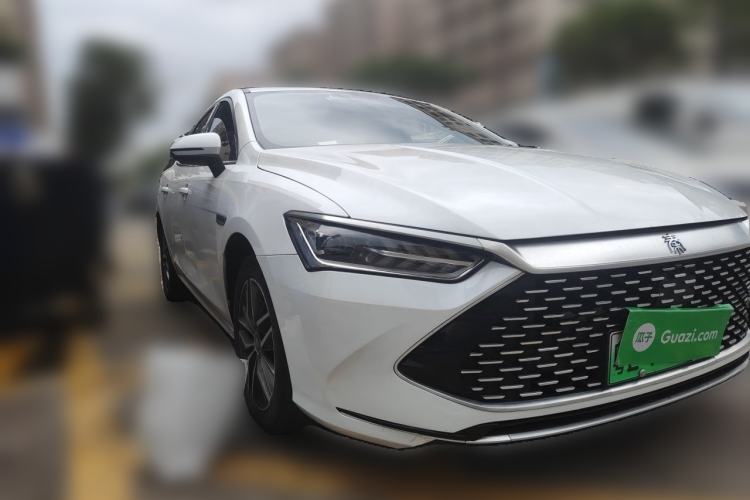Used BYD Qin PLUS 2021 DM-i 120KM Prestige Model Front Right 45 Deg