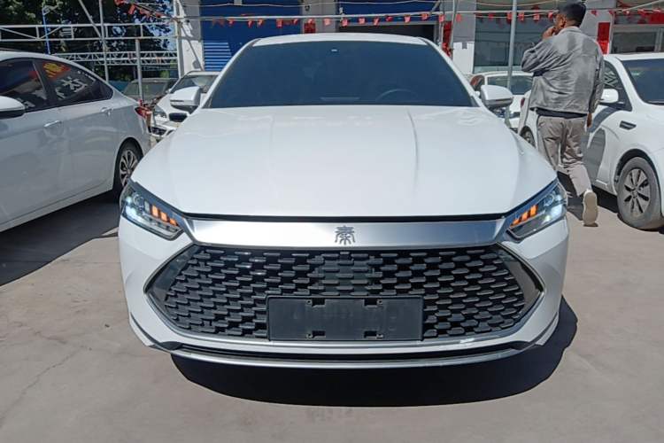 Used BYD Qin PLUS 2021 DM-i 55KM Prestige Model Front