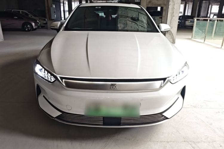 Used BYD Qin PLUS 2021 EV 600KM Flagship Model Front