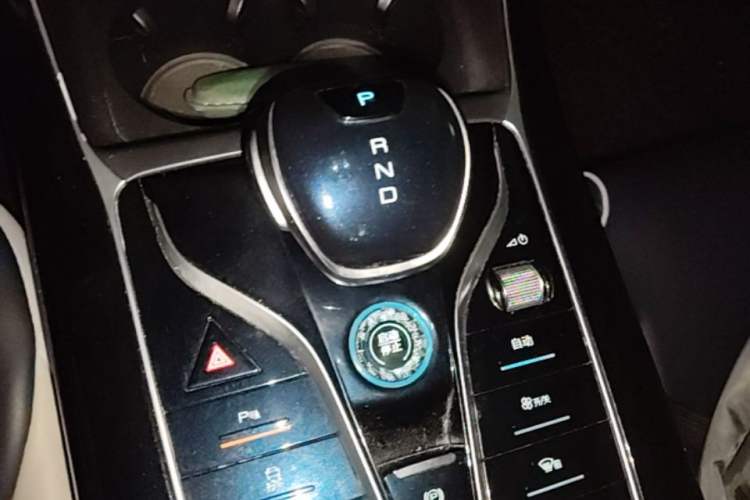 Used BYD Qin PLUS 2021 DM-i 120KM Prestige Model Gear Lever
