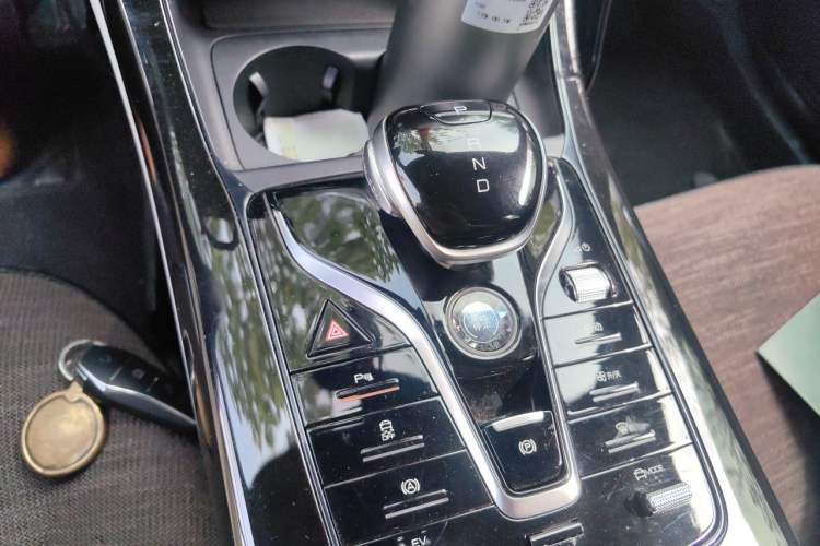 Used BYD Qin PLUS 2021 DM-i 55KM Prestige Model Gear Lever