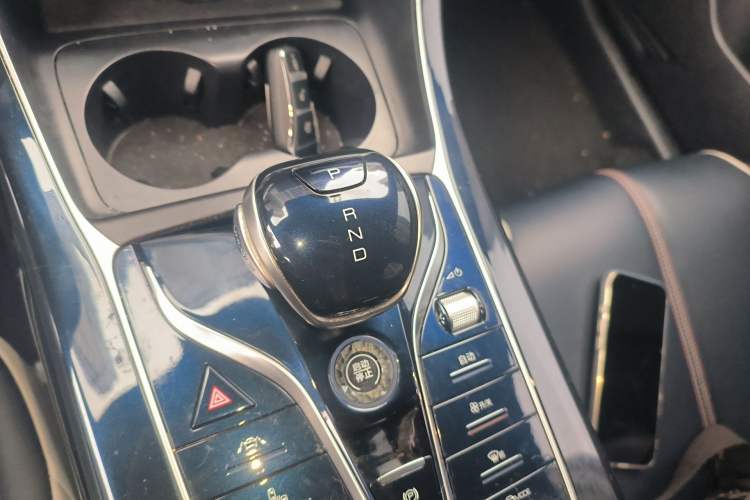 Used BYD Qin PLUS 2021 DM-i 120KM Flagship Model Gear Lever