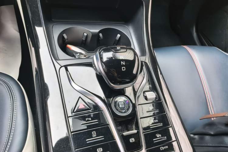 Used BYD Qin PLUS 2021 DM-i 55KM Prestige Model Gear Lever