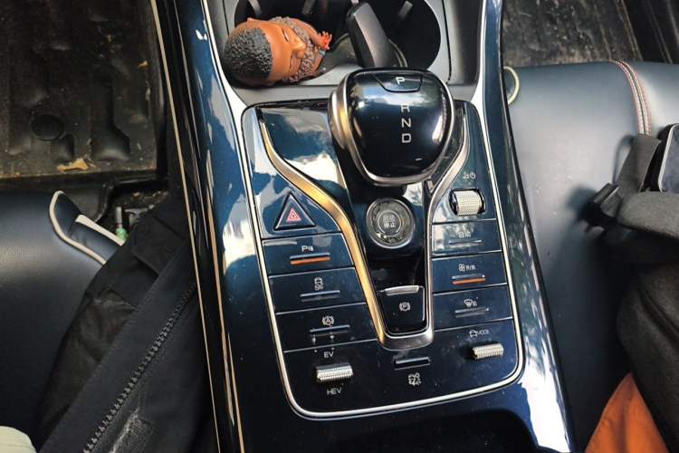 Used BYD Qin PLUS 2021 DM-i 55KM Flagship Model Gear Lever