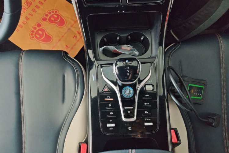 Used BYD Qin PLUS 2021 DM-i 55KM Prestige Model Gear Lever