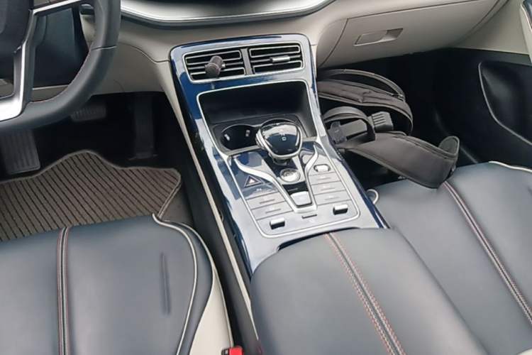 Used BYD Qin PLUS 2021 DM-i 55KM Flagship Model Gear Lever