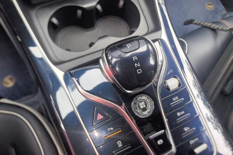 Used BYD Qin PLUS 2021 DM-i 55KM Flagship Model Gear Lever