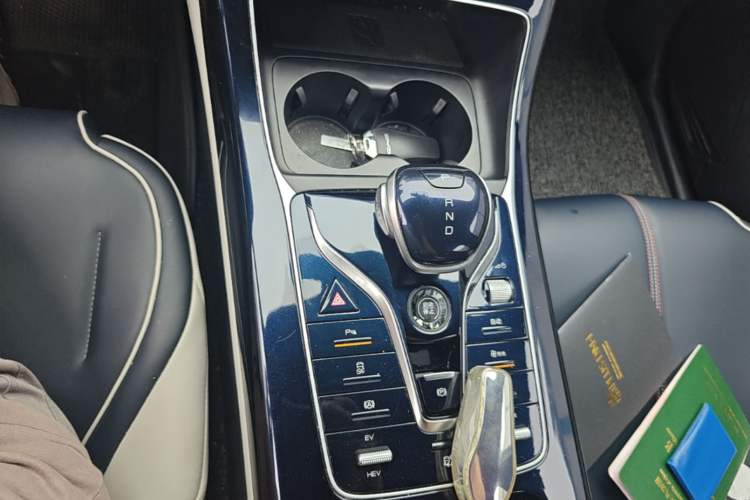Used BYD Qin PLUS 2021 DM-i 55KM Flagship Model Gear Lever
