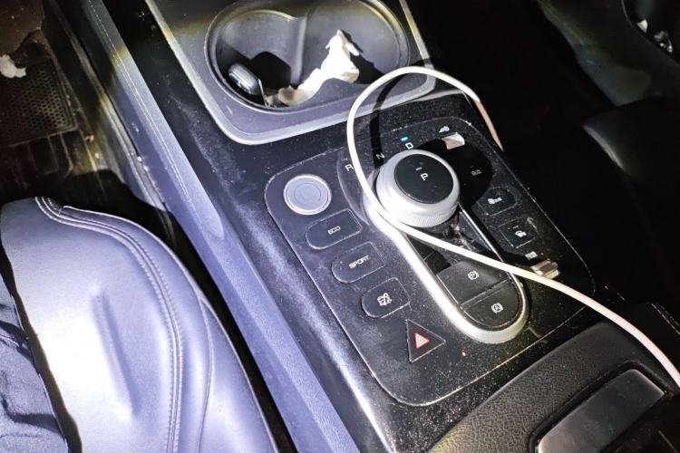 Used BYD Qin PLUS 2021 EV 400KM Leading Comfort Edition Gear Lever