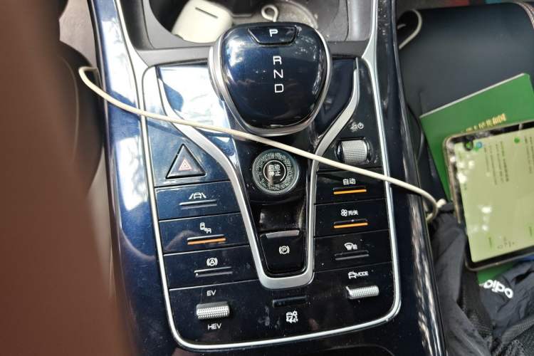 Used BYD Qin PLUS 2021 DM-i 120KM Flagship Model Gear Lever