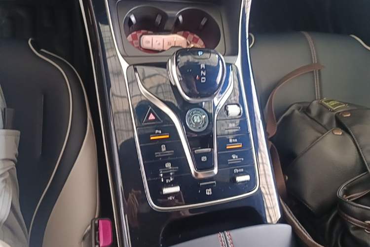 Used BYD Qin PLUS 2021 DM-i 55KM Prestige Model Gear Lever