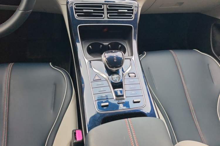 Used BYD Qin PLUS 2021 DM-i 55KM Flagship Model Gear Lever