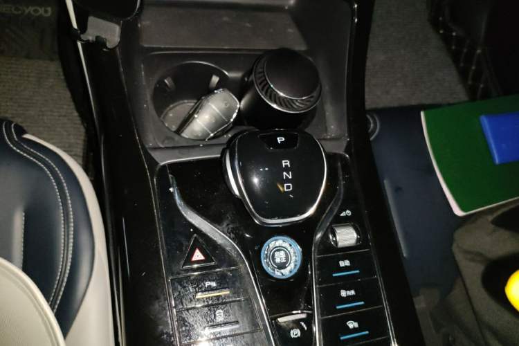 Used BYD Qin PLUS 2021 DM-i 55KM Prestige Model Gear Lever